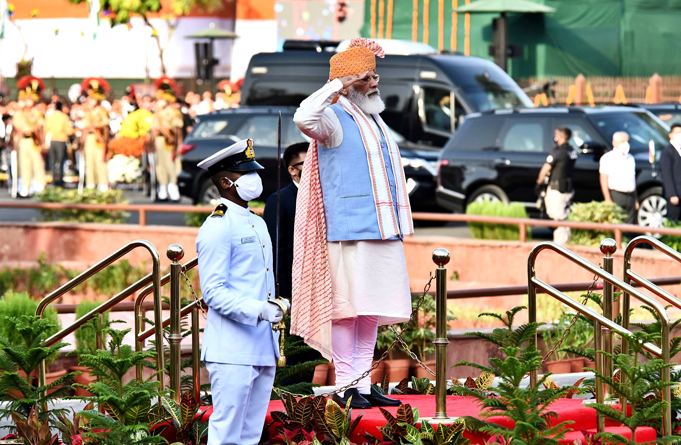 2021: Colourful Pheta-style turban draws attention 2021: Colourful Pheta-style turban draws attention