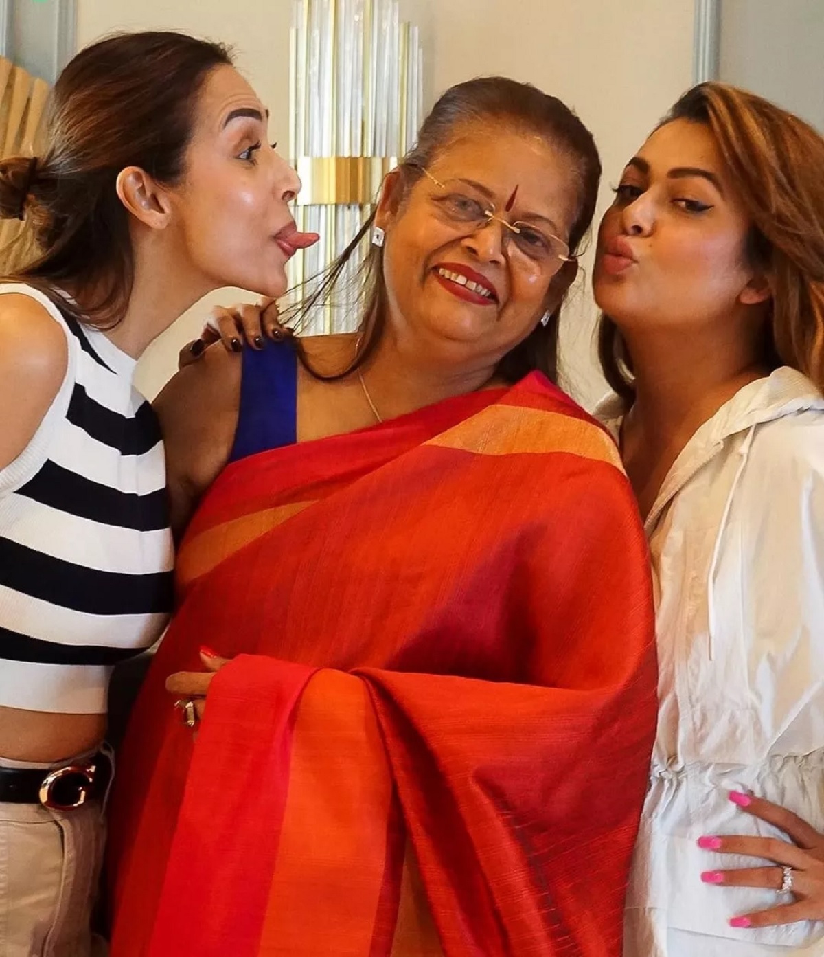 Malaika Arora mother