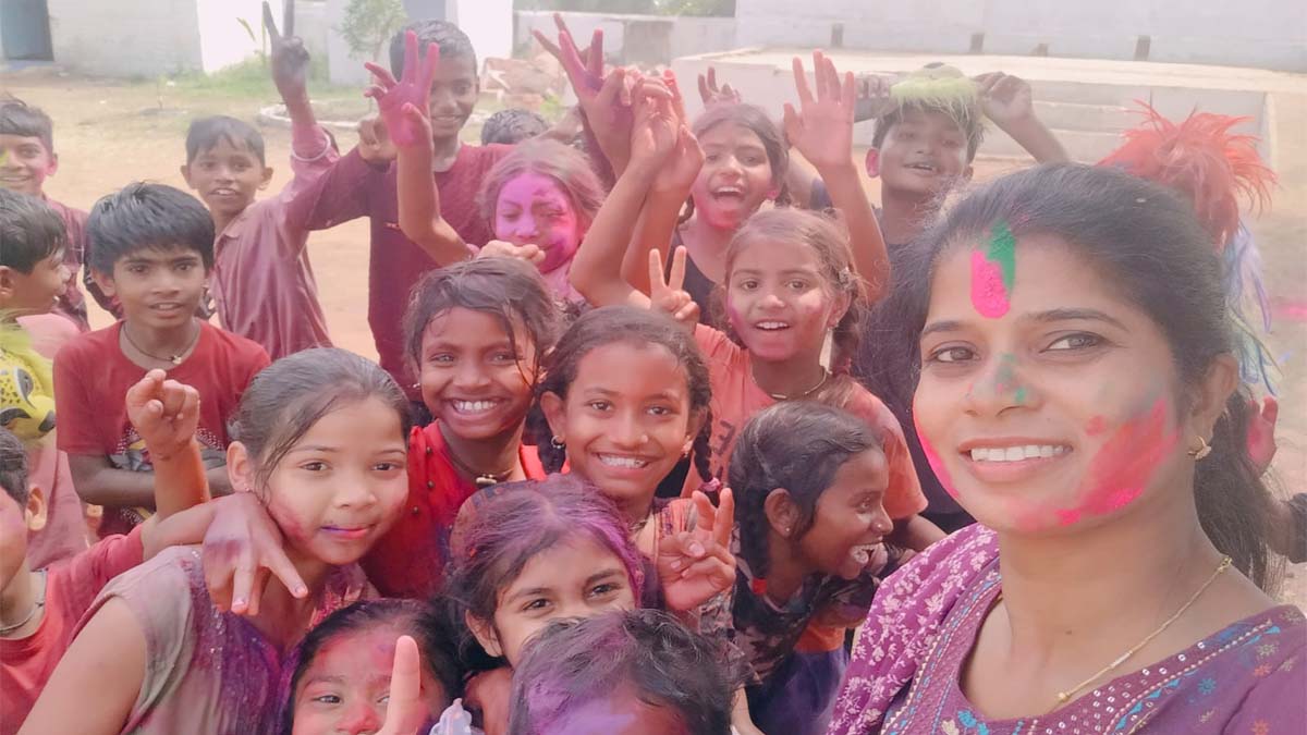 bemetara school holi