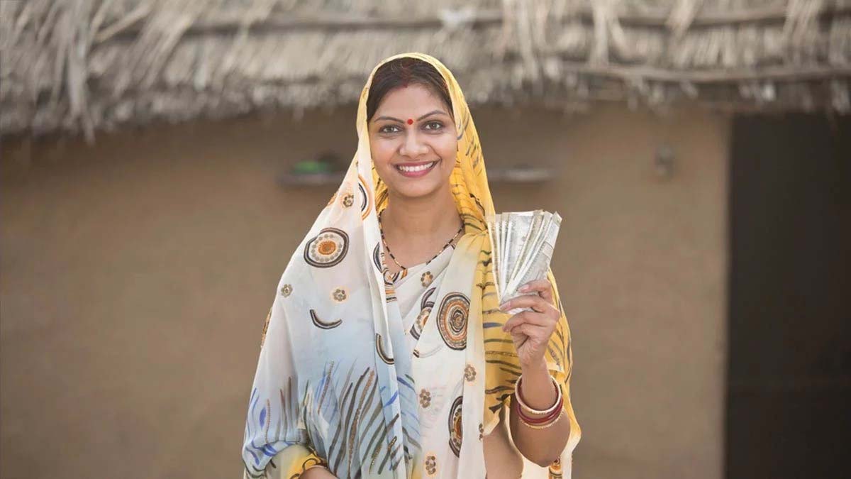 आर्थिक स्वतंत्रत महिला