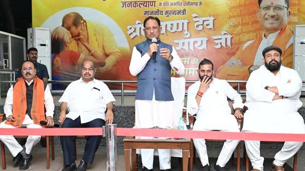 विधेयक पारित होने पर मुख्यमंत्री निवास में हुई मुलाकात