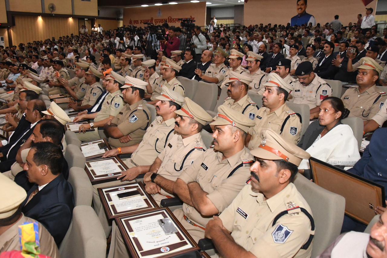 रुस्तमजी पुरस्कार वितरण समारोह: CM यादव का बड़ा ऐलान, अब पुलिसकर्मियों ...